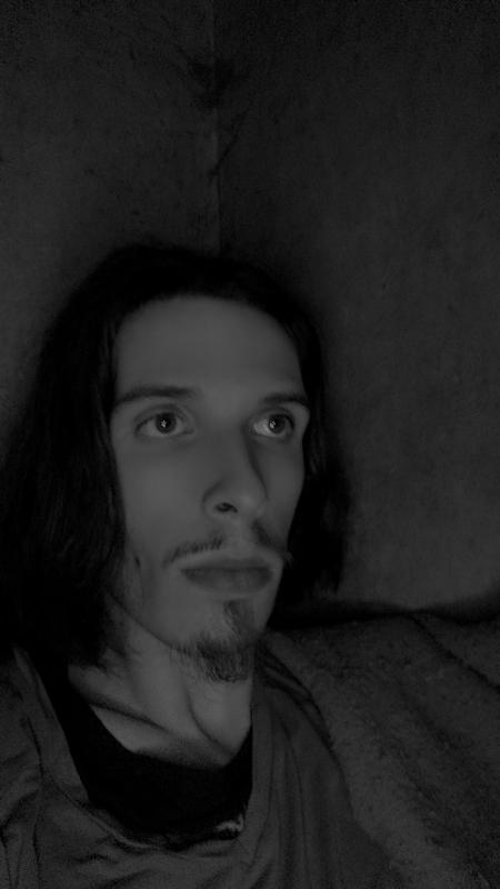 Slimane  26 ans Reims