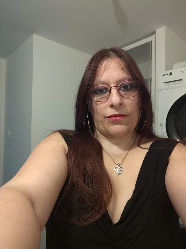 Aurélie  41 ans La Croix Helléan