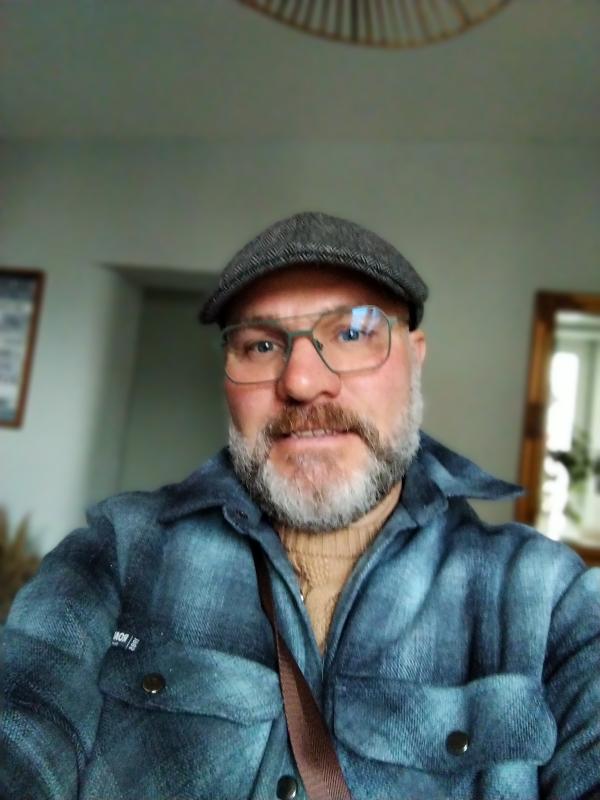 Hervé  54 ans Saint Avold