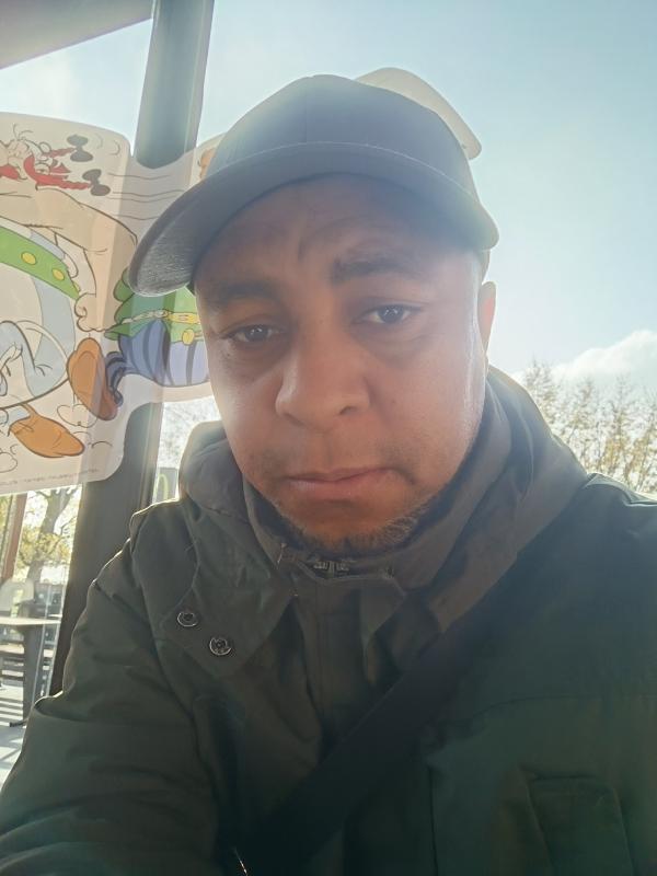Ahmed  42 ans Goussainville