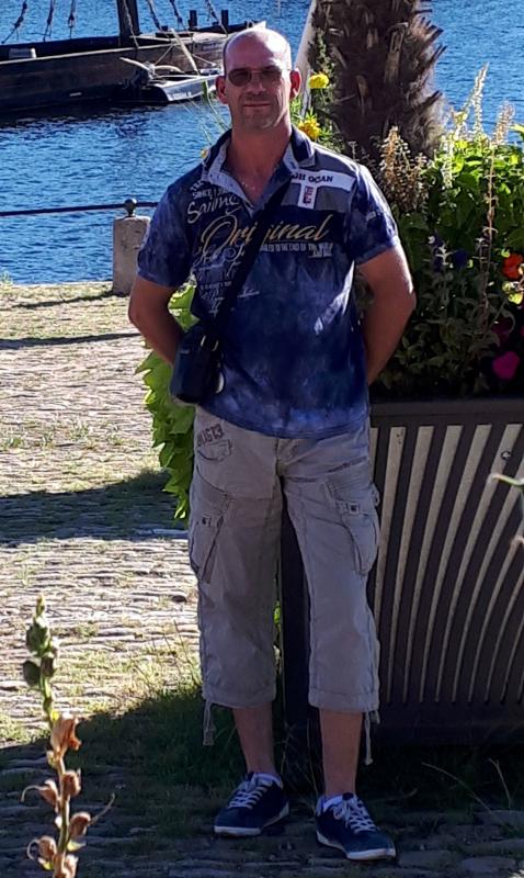 Francois 56 ans Alès