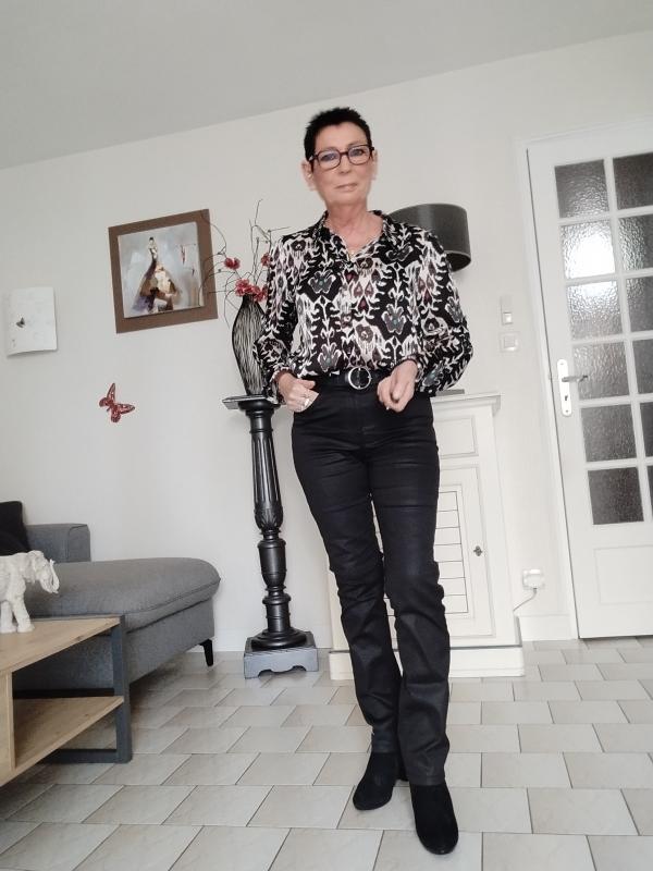 Martine  66 ans Le Mans