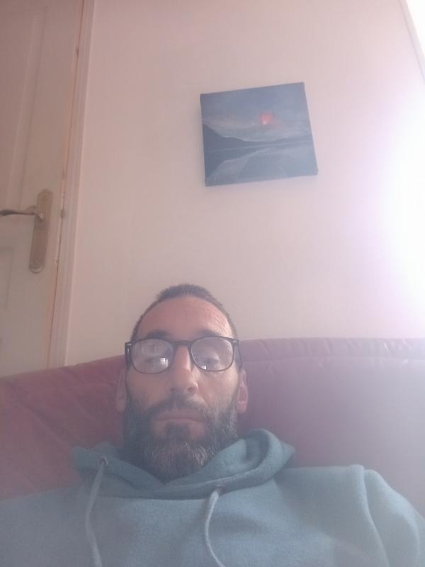 Alex 39 ans Loué