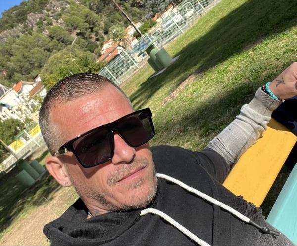 cedric 44 ans Pertuis