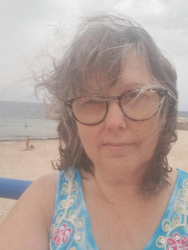 Célia  66 ans Angoulême