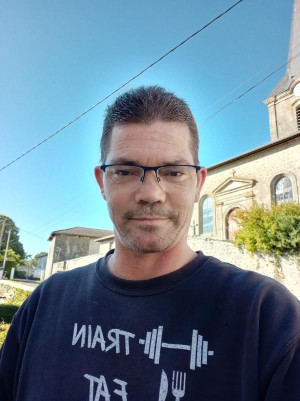 Badboy 47 ans Dun sur Meuse