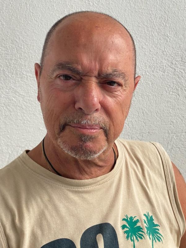 Mano 69 ans Escolives Sainte Camille