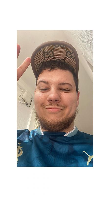 Yayane 27 ans Hénin Beaumont