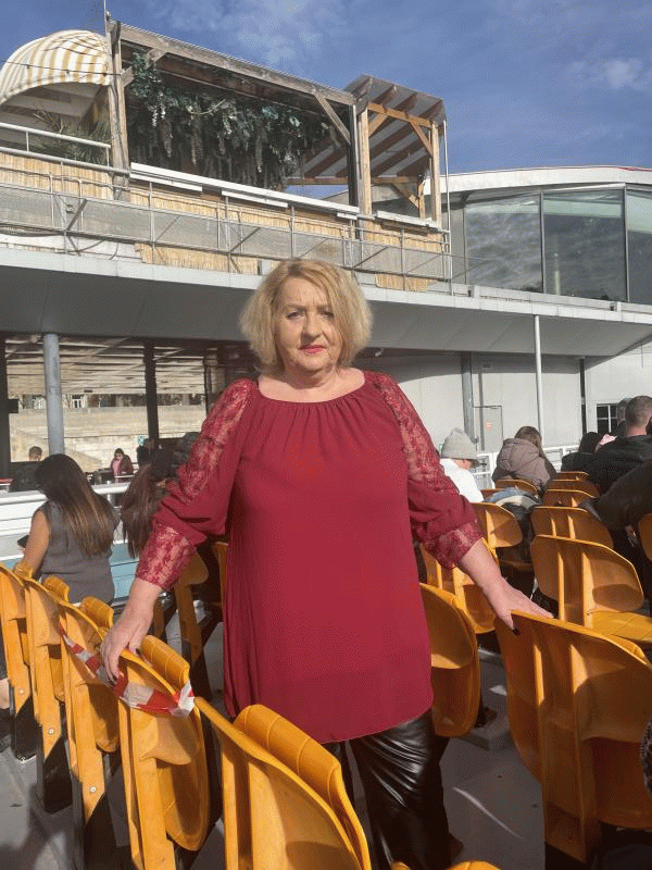 Arlette  68 ans paris 14eme arrondissement