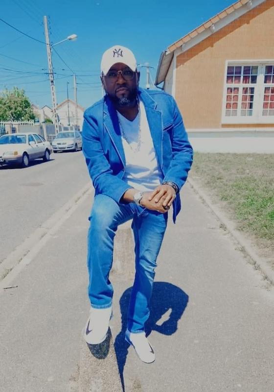 Dearnombull  44 ans Le Petit Quevilly