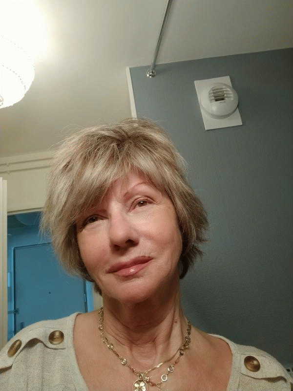 Roxane  73 ans Épernay