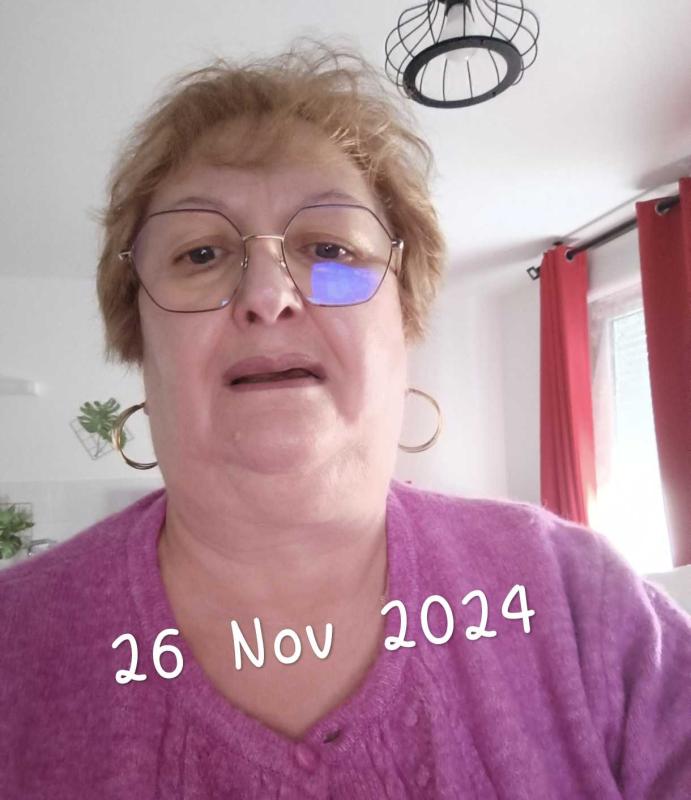 Louise 73 ans Chalon sur Saône