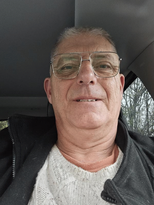 Francis  57 ans Argences