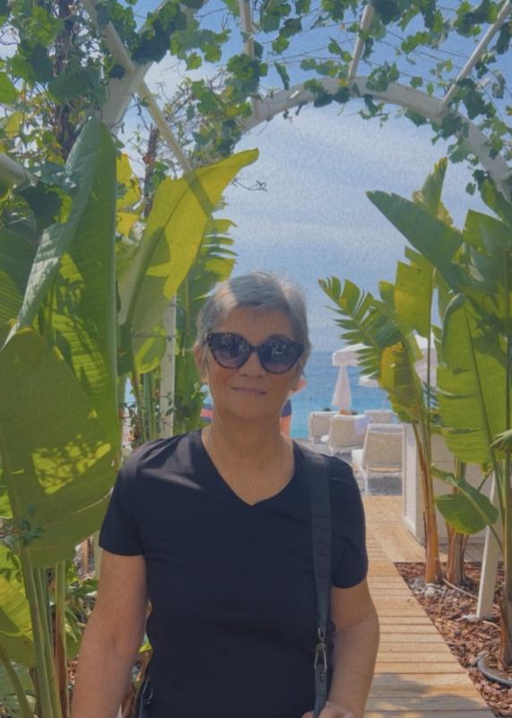 Lizzie 64 ans Luxeuil les Bains