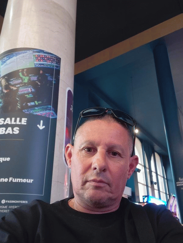 David 46 ans Avignon