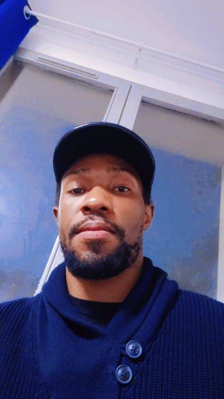 Romuald 32 ans Rouen