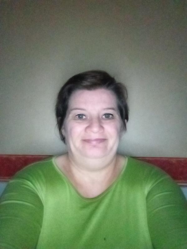 Marina 47 ans Landujan