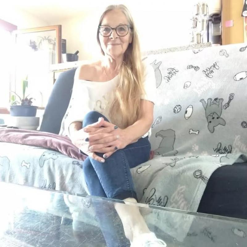 Nadia  70 ans Apremont