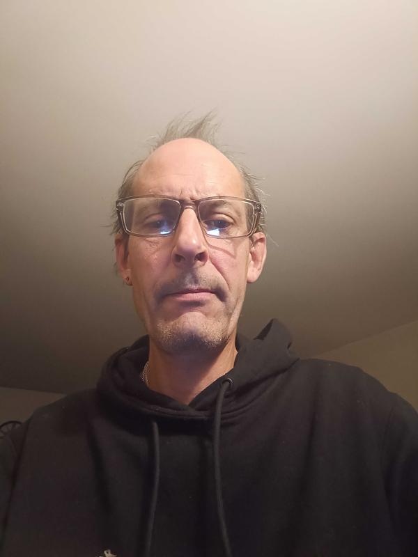 Sebastien 52 ans Saint Ouen