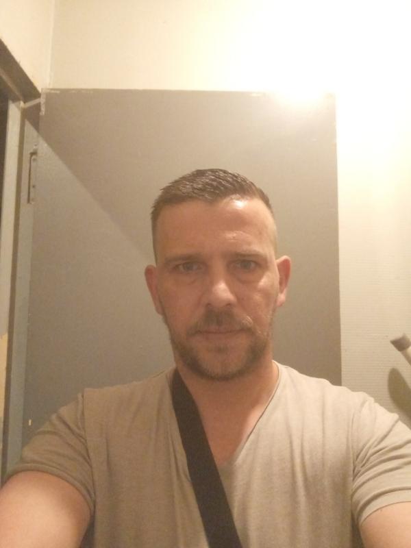Daniel 42 ans Yquelon