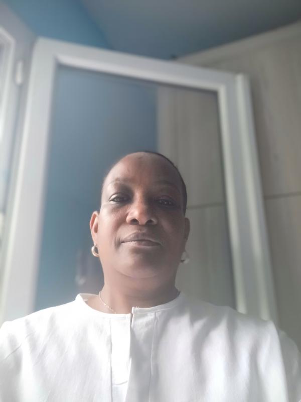 Evelyne Mijere 49 ans Bobigny