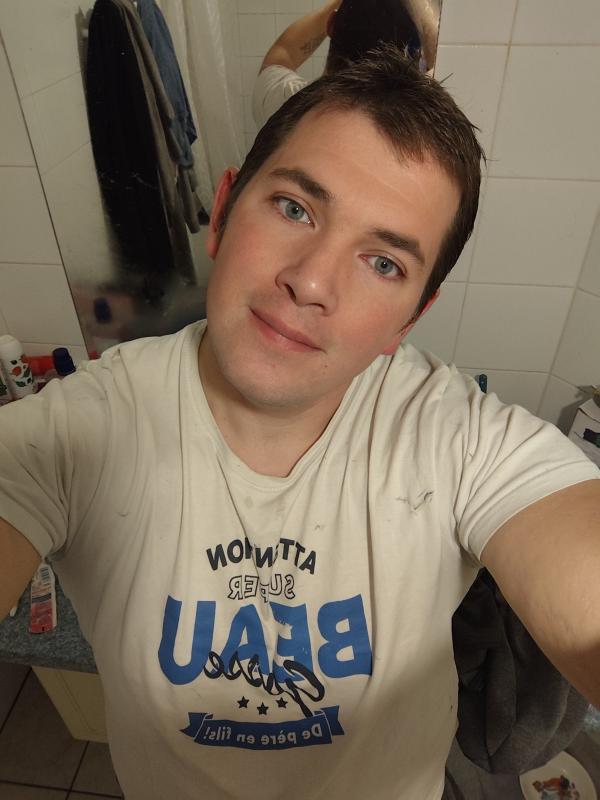 Stéphane  37 ans Plévin