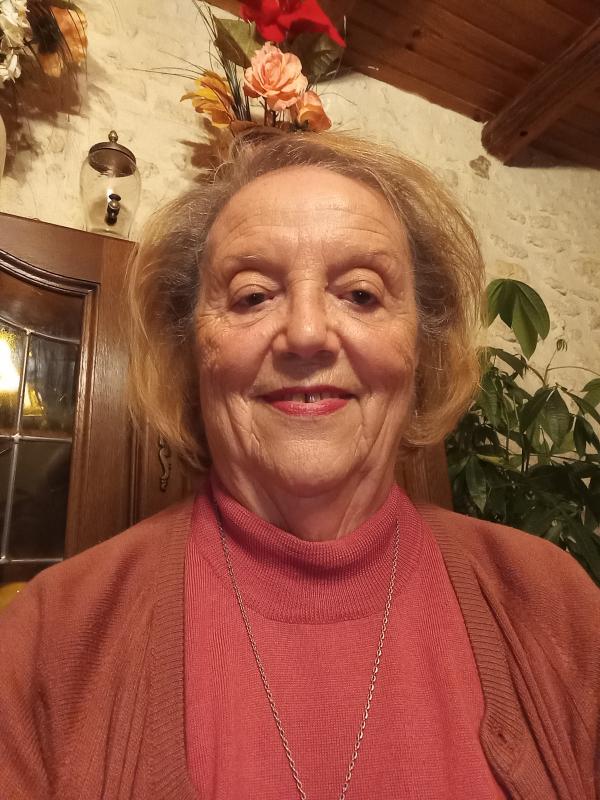 jeanne 79 ans Charmant
