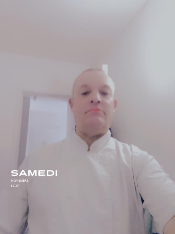 Philippe  61 ans Saint Hilaire