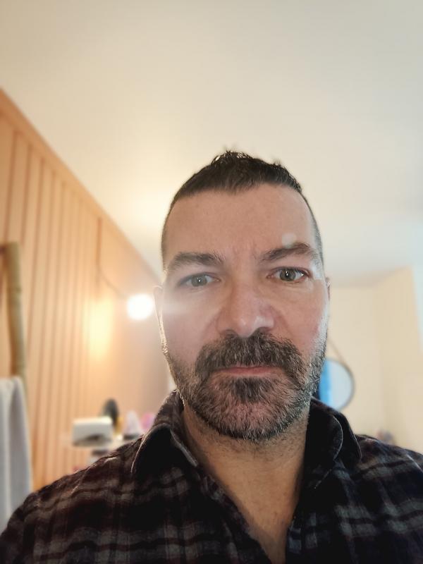 Ludovic  49 ans Vire