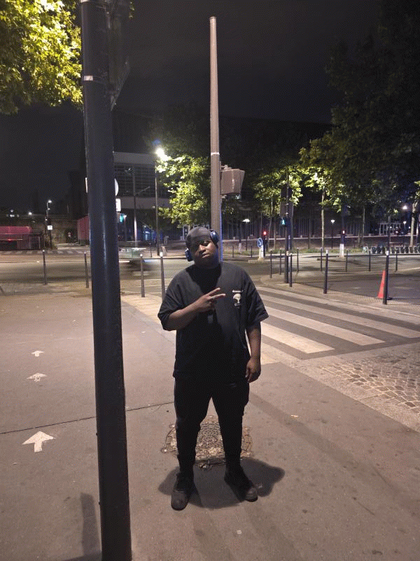 Ebrahima  23 ans paris 10eme arrondissement