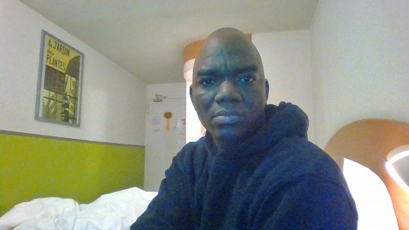 hugues 42 ans Nantes