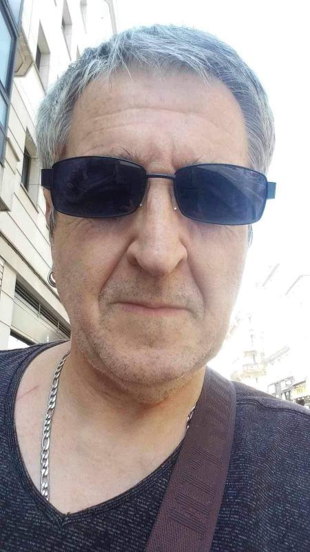 Yvan 59 ans paris 18eme arrondissement