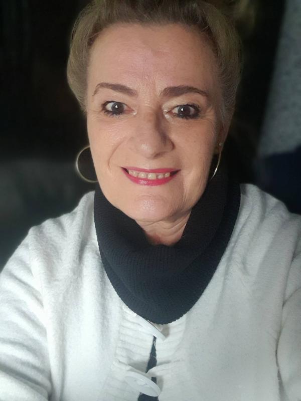 Élégante 65 ans Château Thierry