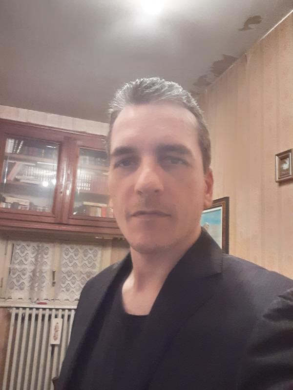 Gilberto 46 ans lyon 8eme arrondissement