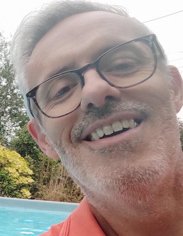 Denis  58 ans Carhaix Plouguer