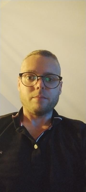 Mik 34 ans Aubigné Racan