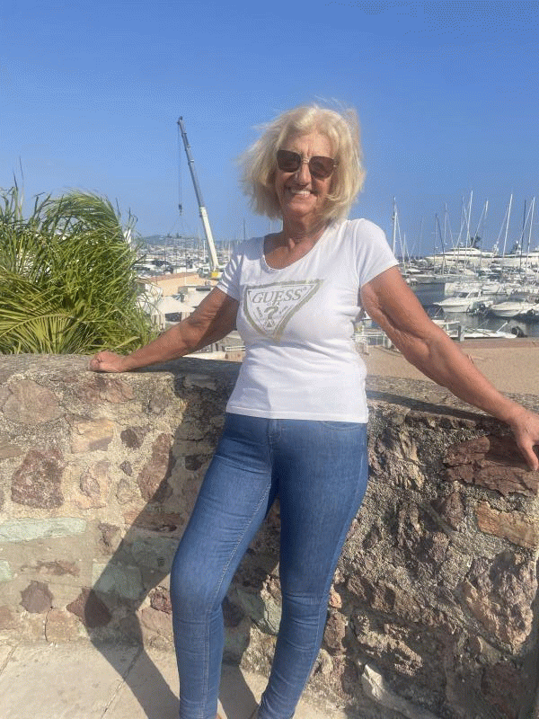 Claudie 75 ans Mandelieu la Napoule