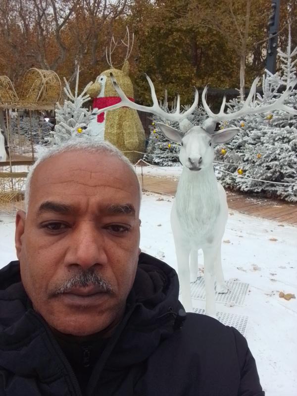 Ali  53 ans Montpellier