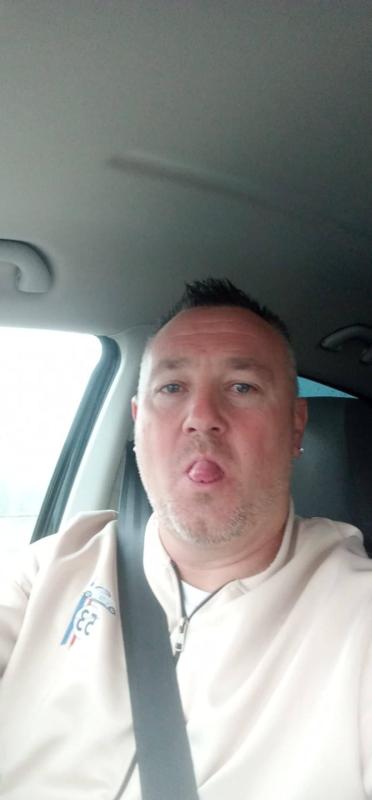 guillaume 43 ans Tracy le Mont