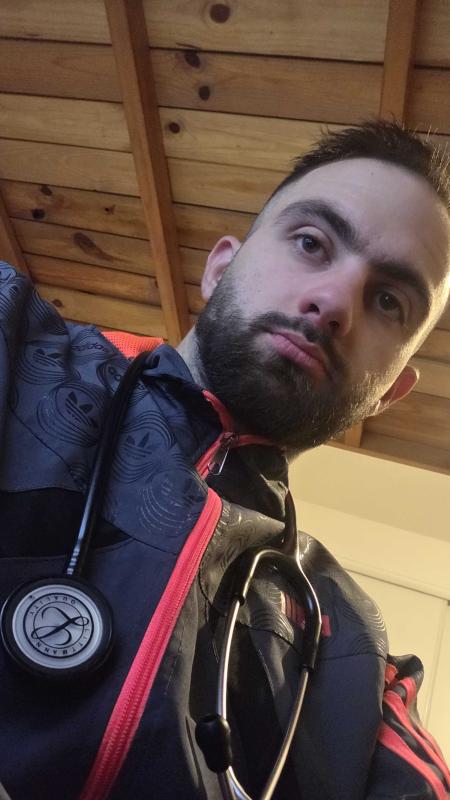 Docteur Kln 23 ans Villeneuve sous Dammartin