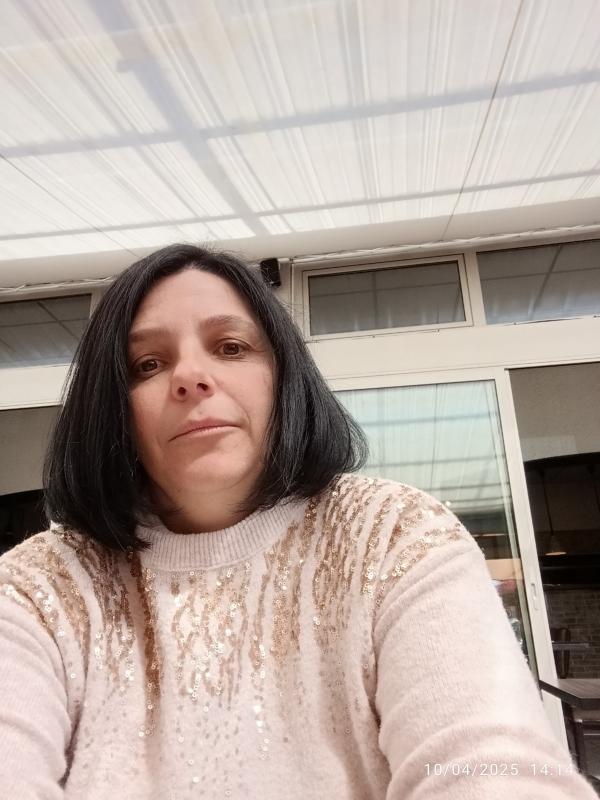 Lili 48 ans Montmélian