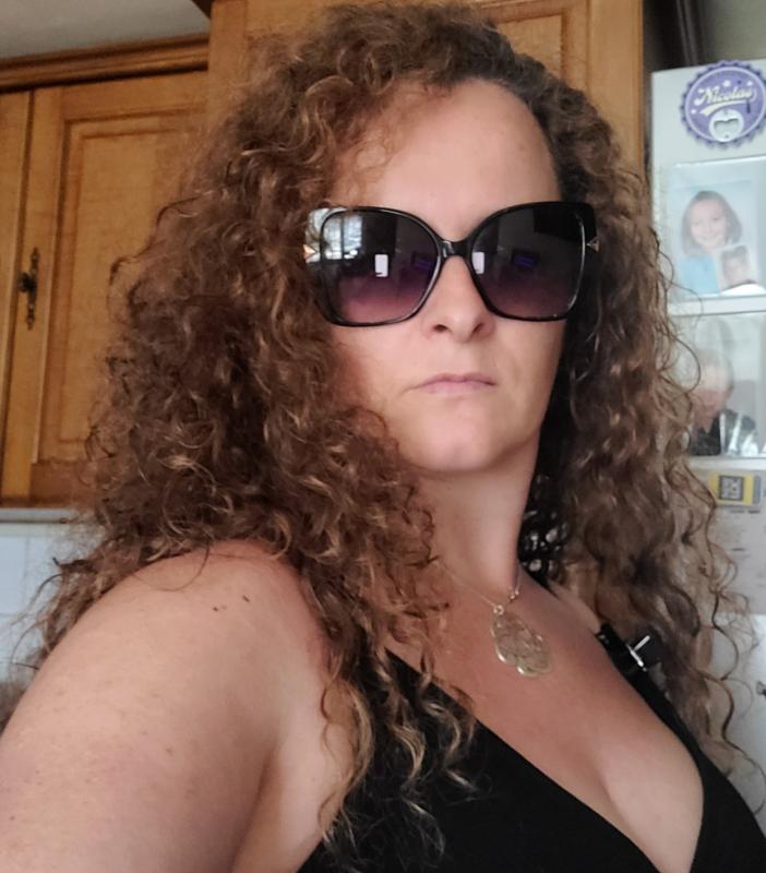 Ericka  43 ans Aigre