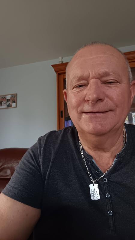 Raymond 64 ans Messei