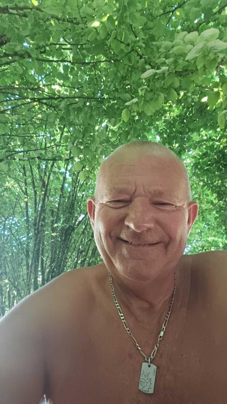 Raymond 64 ans Messei