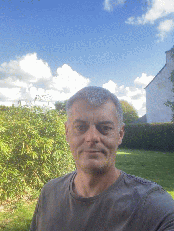 Stephane 54 ans Lannilis