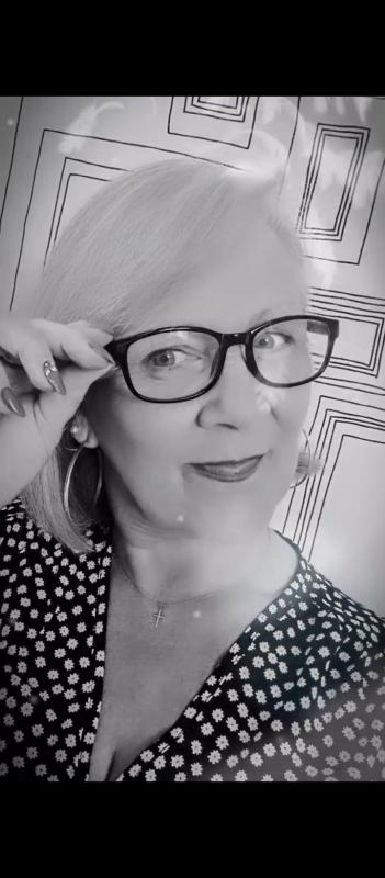 Évelyne 62 ans Loreux