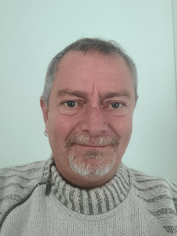 Arnaud  52 ans Meuzac