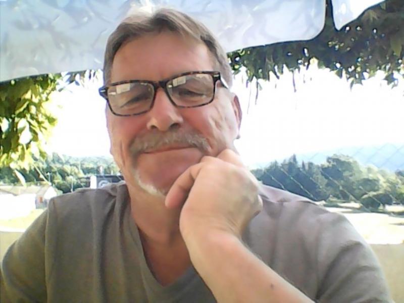 eric carette 65 ans Cambrai