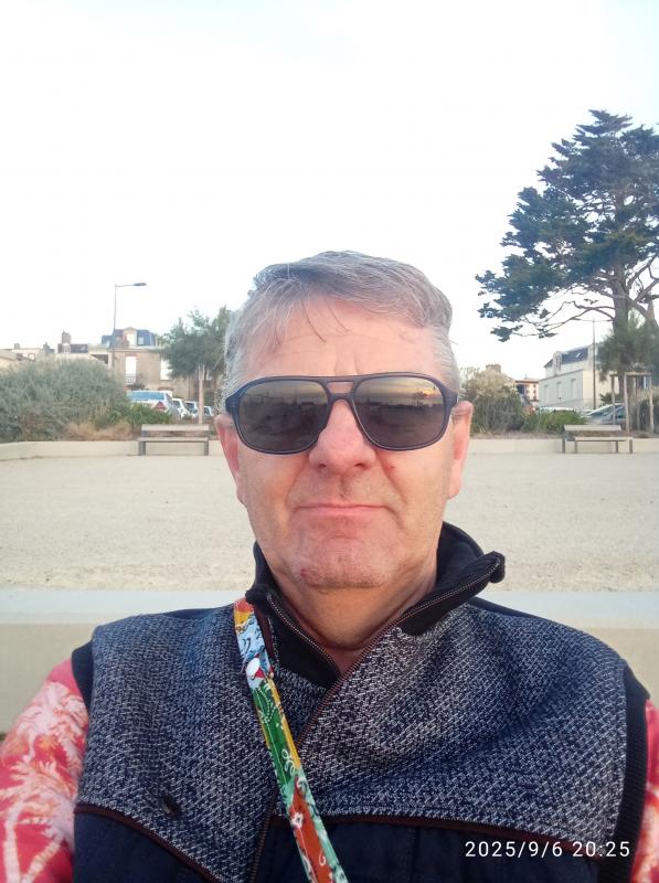 Manu 59 ans Aunay sur Odon