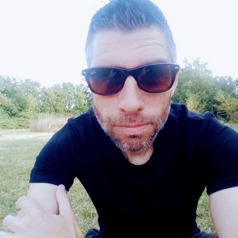 Manu 44 ans Saint Georges de Rex